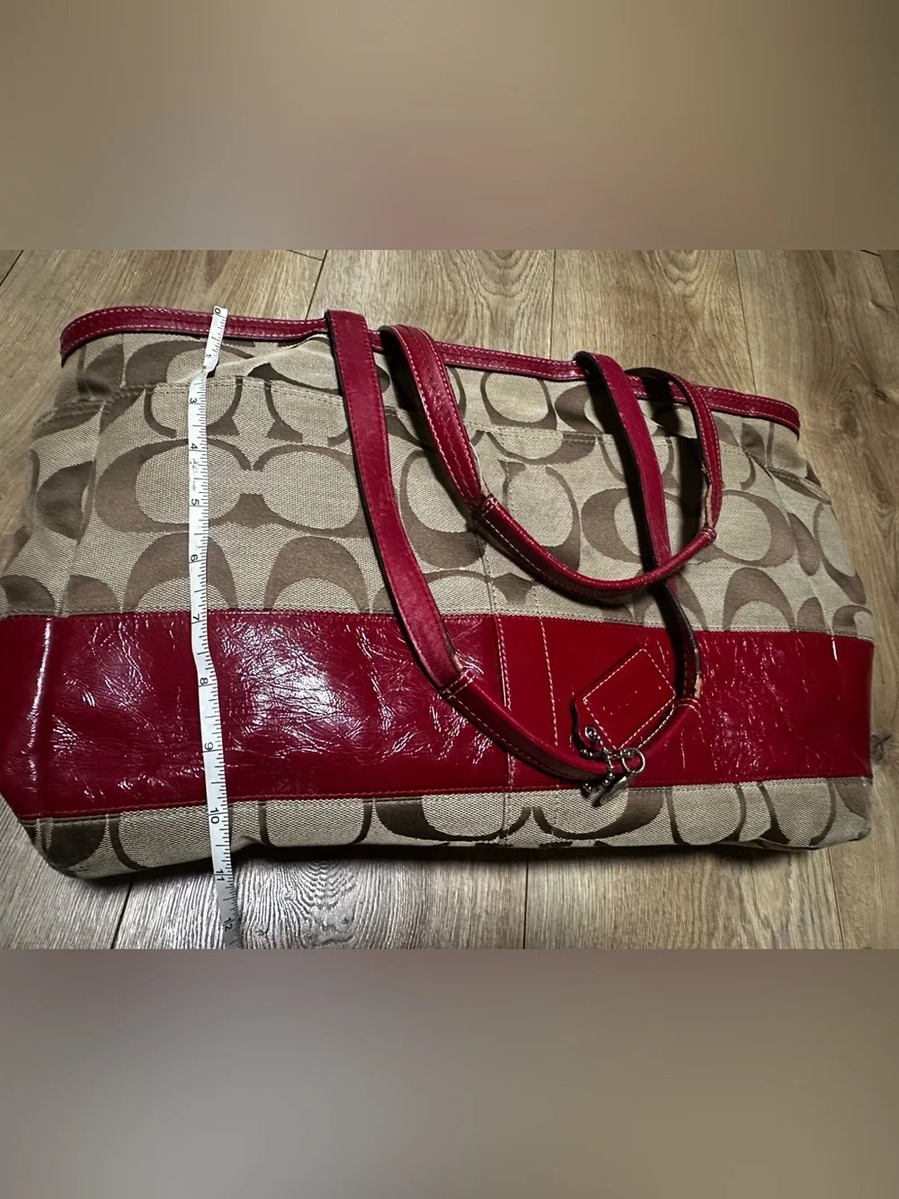 ✨ Authentic COACH Signature Canvas Diaper Bag/Tote with Red Trim N°G0926-F13803